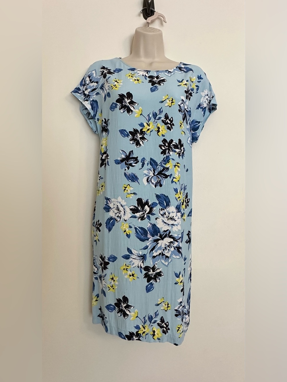 DVF Blue Floral Short Sleeve Dress